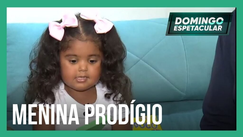 Menina de apenas três anos viraliza na internet ao corrigir erros de português dos adultos