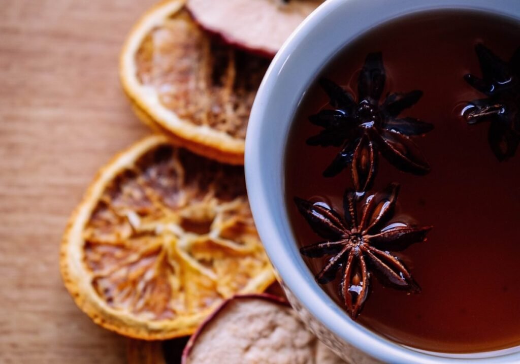 Chá emagrecedor para reduzir vontade de comer doce; médico ensina receita