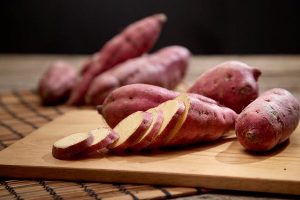 8 motivos para incluir a batata-doce no cardápio