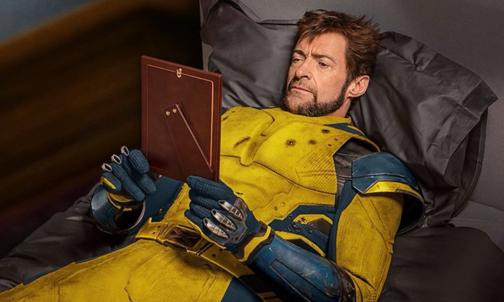 Hugh Jackman revive meme icônico do Wolverine para celebrar sucesso de ‘Deadpool & Wolverine’