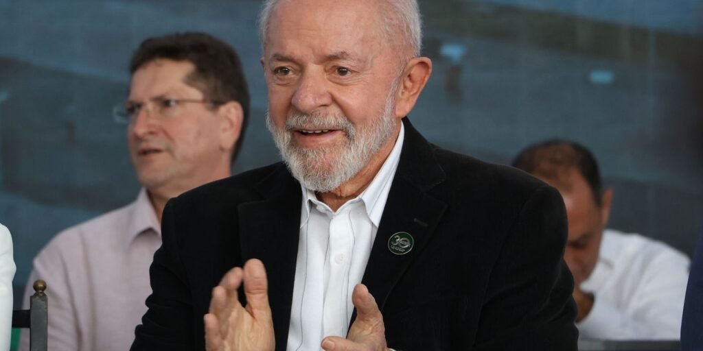Lula espera que defesa da democracia na França inspire América Latina