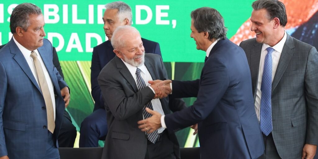 “País jamais será irresponsável do ponto de vista fiscal”, diz Lula