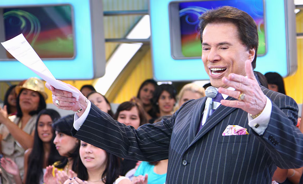 Boni lamenta morte de Silvio Santos e revela que o apresentador ajudou a pagar as contas da TV Globo: ‘Devo muito a ele’