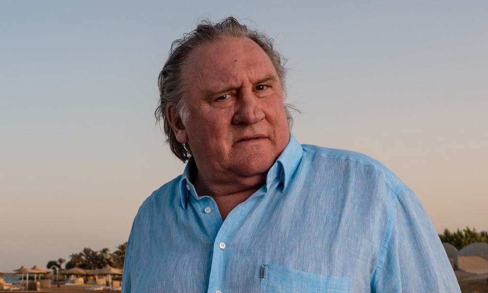 Ministério Público pede outro julgamento para Depardieu por estupro de atriz em 2018