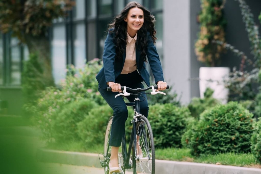 4 dicas para escolher entre o carro e a bicicleta