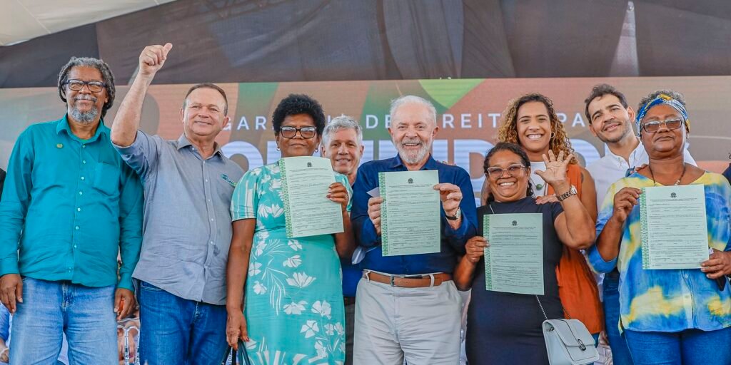 Lula assina acordo e encerra disputa de 40 anos em Alcântara