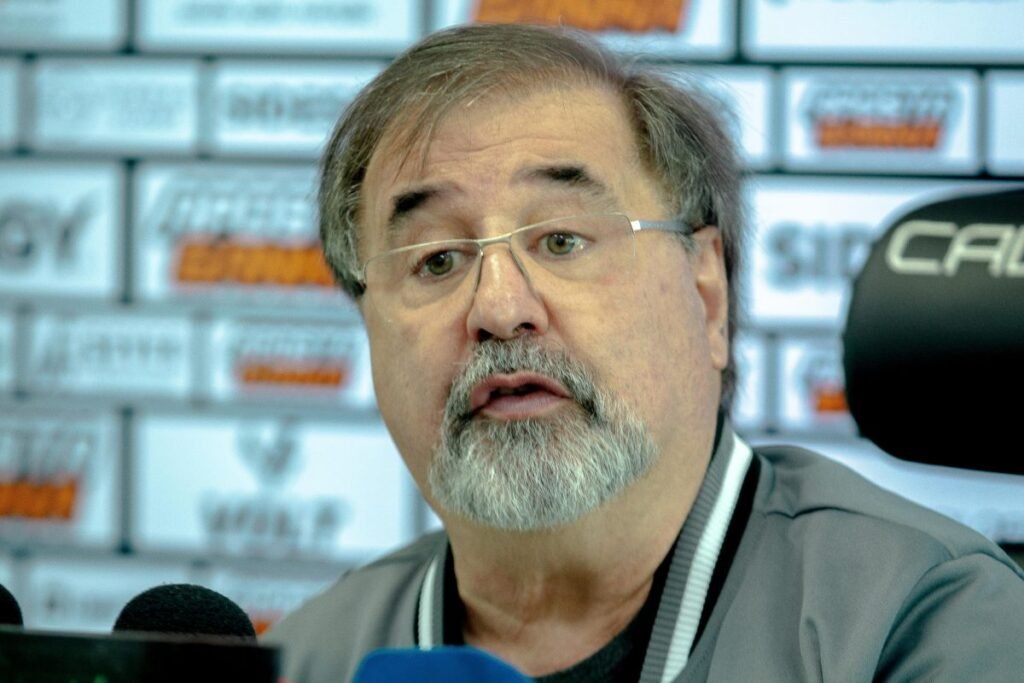 ‘Não temos plano B’, diz Marco Aurélio Cunha caso RJ do Figueirense não seja aprovada