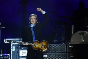 Paul McCartney inicia turnê na América do Sul com música inédita dos Beatles e sem ‘Yesterday’