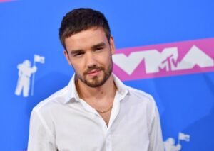 Polícia afirma que Liam Payne esteve com duas mulheres horas antes de morrer